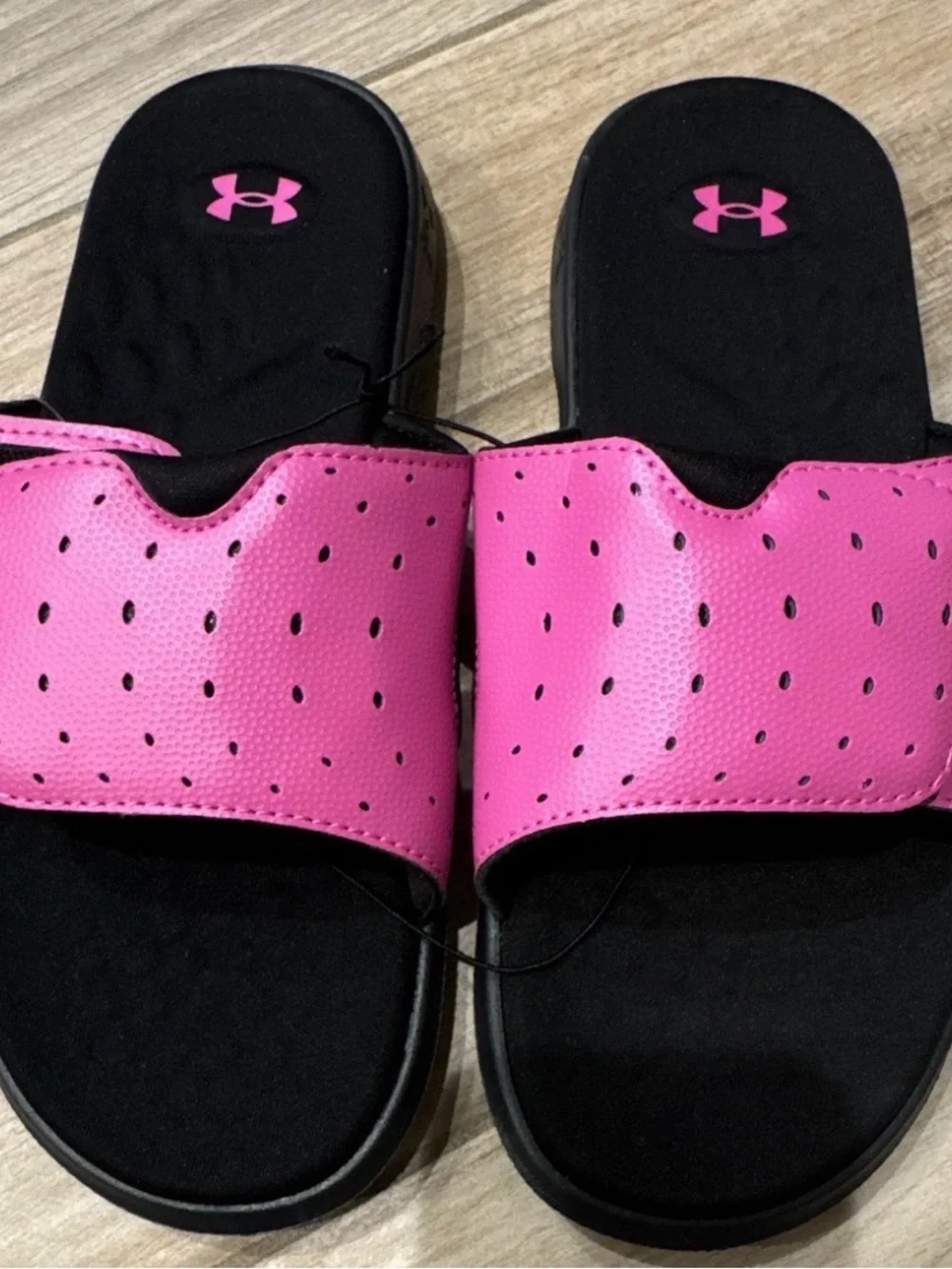 Under Armour UA G Ignite Pro SL Slide Sandals Black Pink Logo Slip On US 5Y